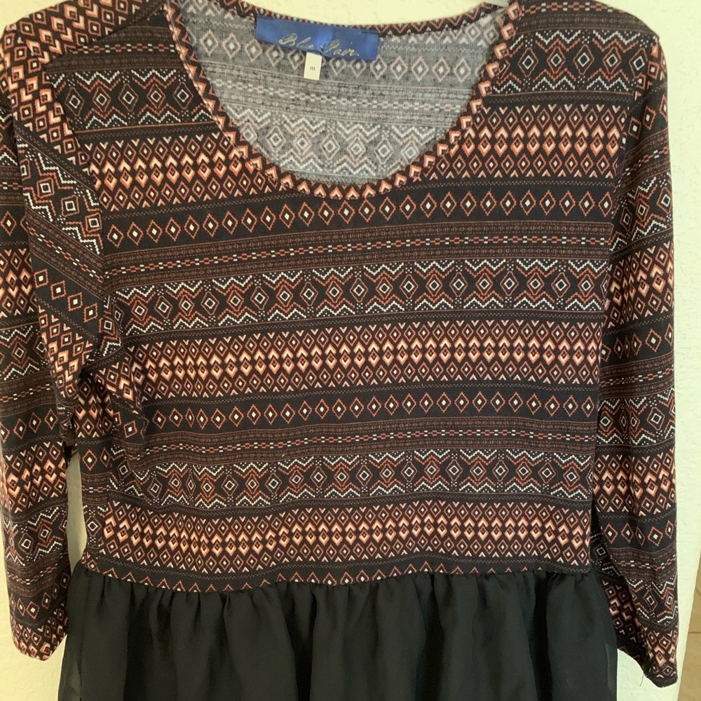 Super soft, super cute blouse size medium